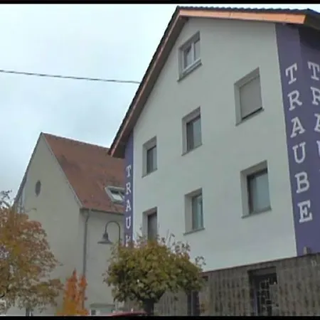 Traube 3*